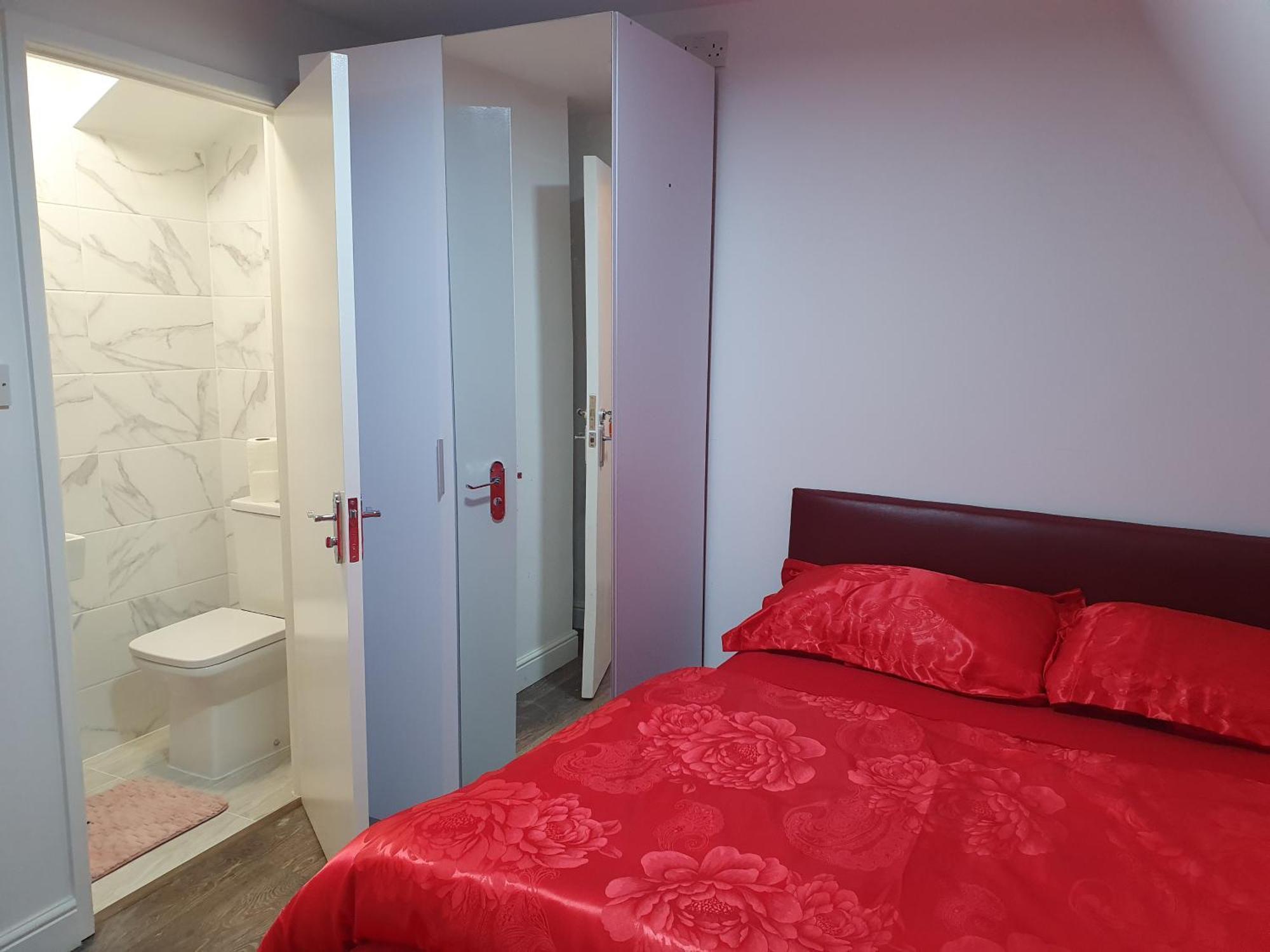 Amh Hotel - Greenford Station Northolt  Bagian luar foto